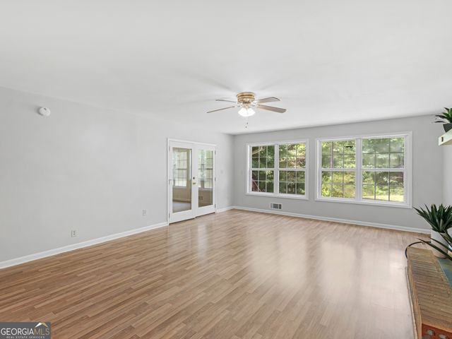 918 S McDonough Road, Griffin, GA 30224