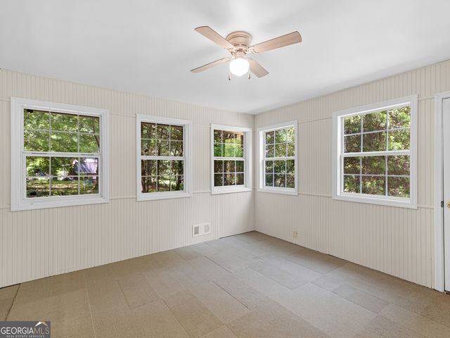 918 S McDonough Road, Griffin, GA 30224