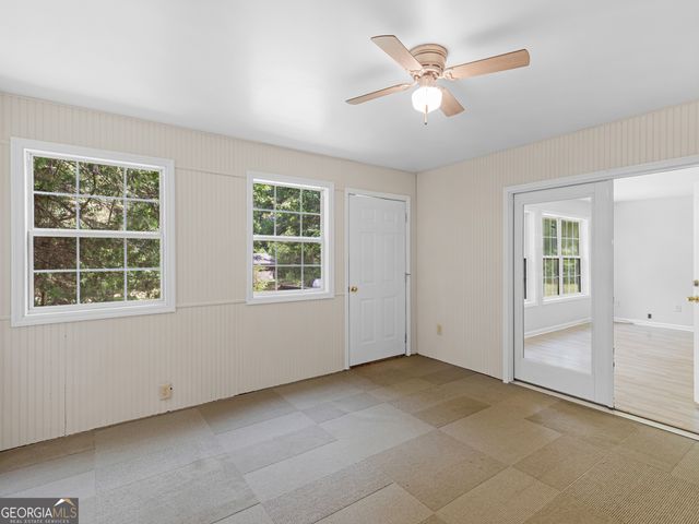918 S McDonough Road, Griffin, GA 30224