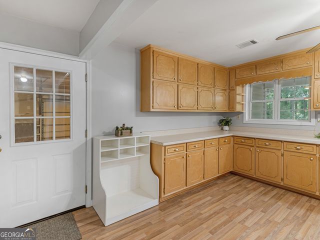 918 S McDonough Road, Griffin, GA 30224