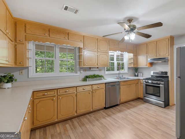 918 S McDonough Road, Griffin, GA 30224