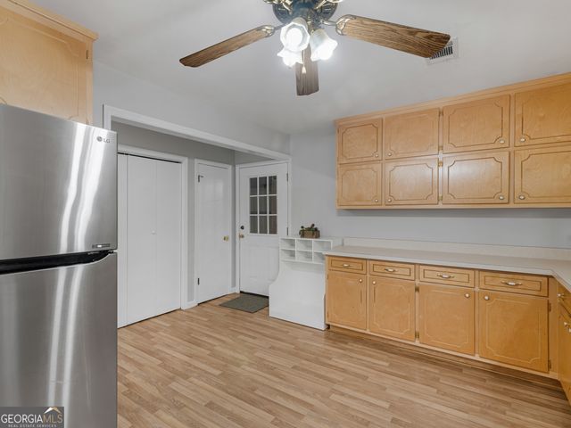 918 S McDonough Road, Griffin, GA 30224