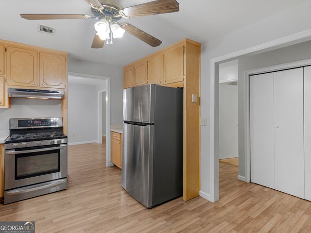 918 S McDonough Road, Griffin, GA 30224