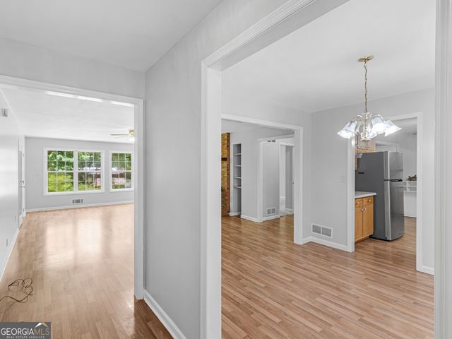 918 S McDonough Road, Griffin, GA 30224