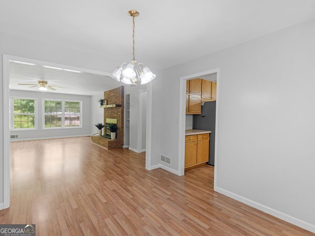 918 S McDonough Road, Griffin, GA 30224