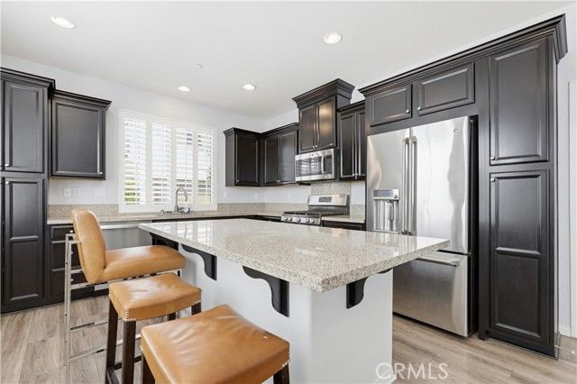 1866 Harvest Circle, Tustin, CA 92780