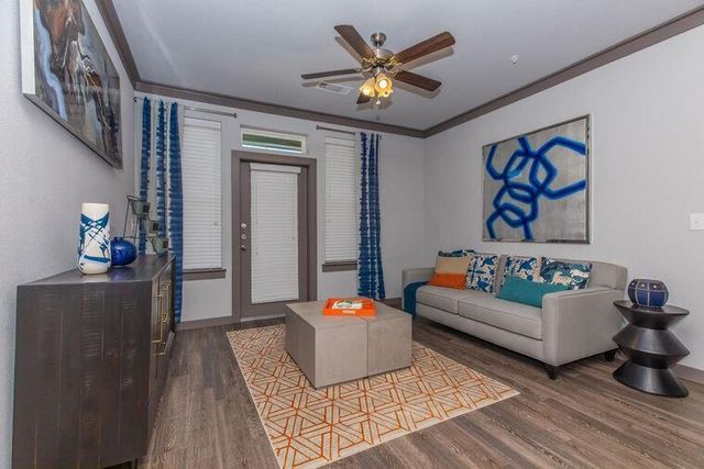 9393 Fm 1960 Bypass Road W 916, Humble, TX 77338