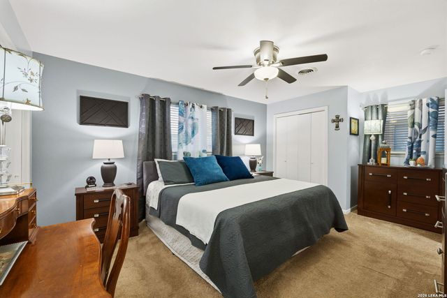 132 VILLAGE DR, Kerrville, TX 78028