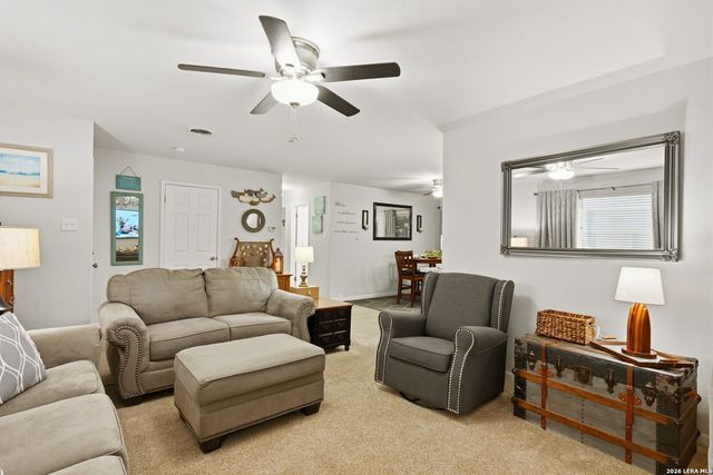 132 VILLAGE DR, Kerrville, TX 78028