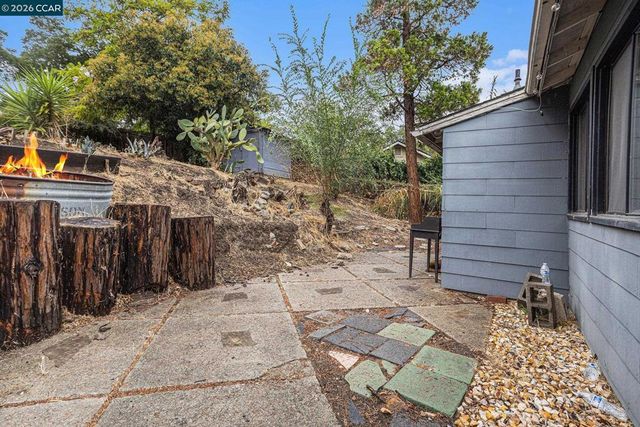 233 Sierra Dr, Walnut Creek, CA 94596