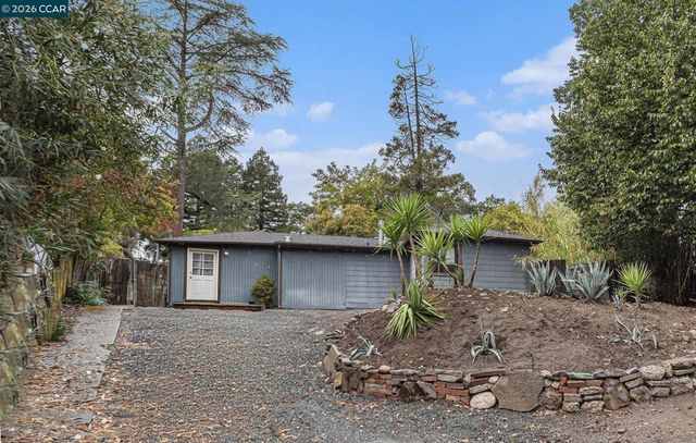 233 Sierra Dr, Walnut Creek, CA 94596