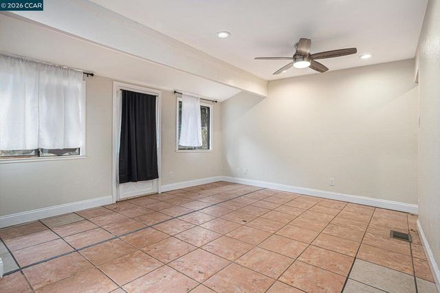 233 Sierra Dr, Walnut Creek, CA 94596
