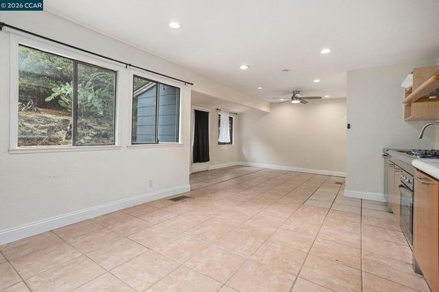 233 Sierra Dr, Walnut Creek, CA 94596