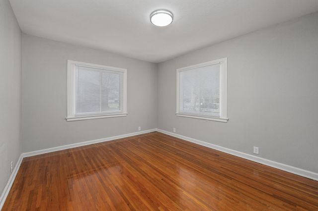 2815 E Glen Oaks Dr, Wichita, KS 67216