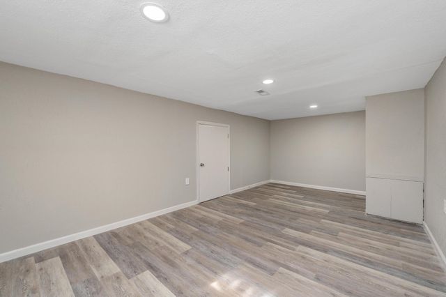 2815 E Glen Oaks Dr, Wichita, KS 67216