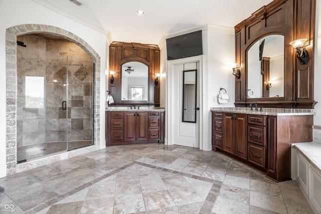 13986 Salsbury Creek Drive, Carmel, IN 46032