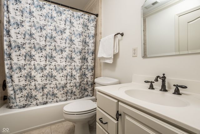 13986 Salsbury Creek Drive, Carmel, IN 46032