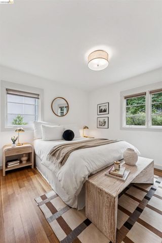 6611 Pinehaven Rd, Oakland, CA 94611