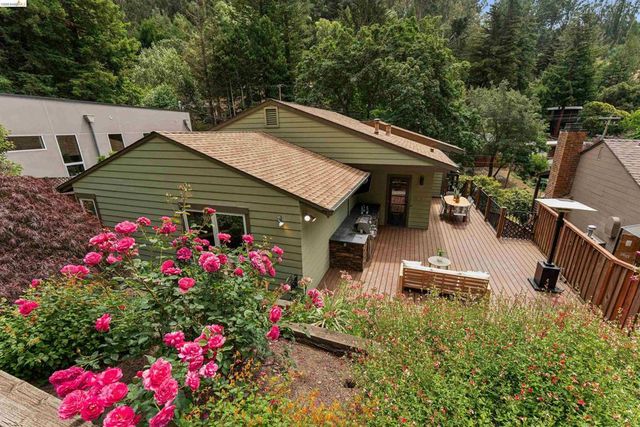 6611 Pinehaven Rd, Oakland, CA 94611