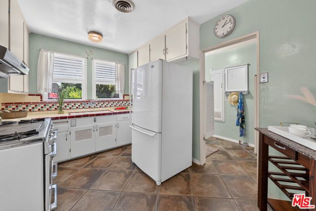 5620 Murietta Avenue, Los Angeles, CA 91401