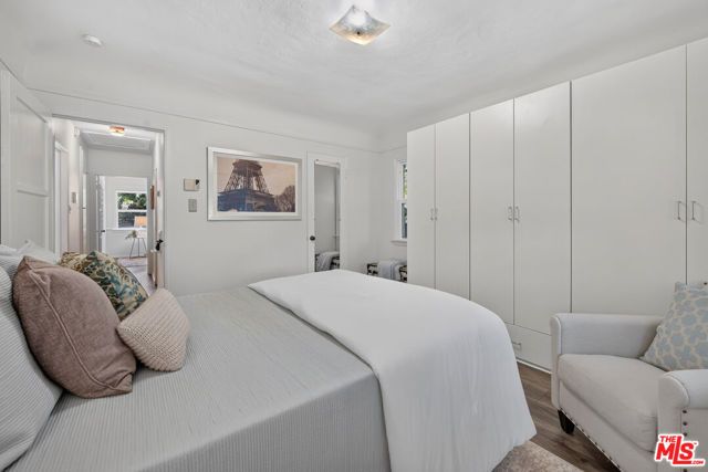 5620 Murietta Avenue, Los Angeles, CA 91401