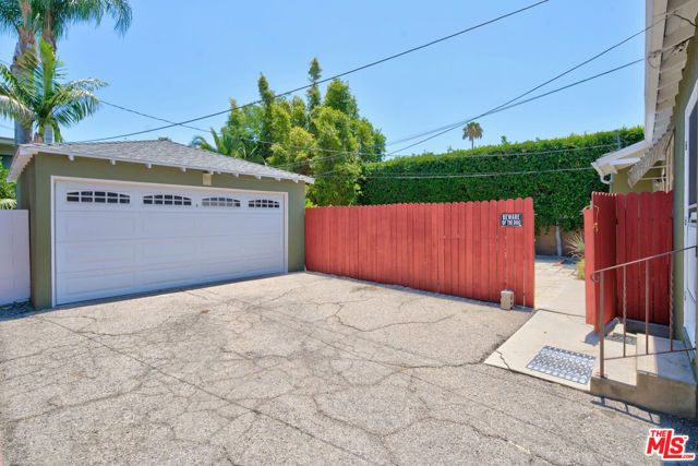 5620 Murietta Avenue, Los Angeles, CA 91401
