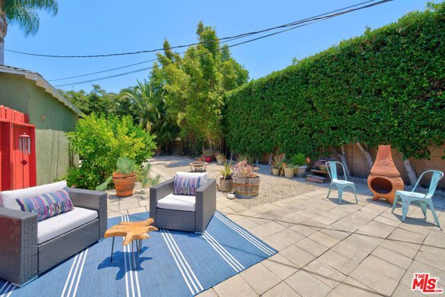 5620 Murietta Avenue, Los Angeles, CA 91401