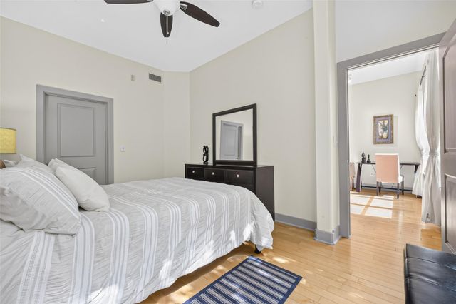 1901 Post Oak Boulevard 3210, Houston, TX 77056