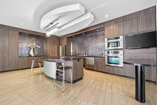 1901 Post Oak Boulevard 3210, Houston, TX 77056
