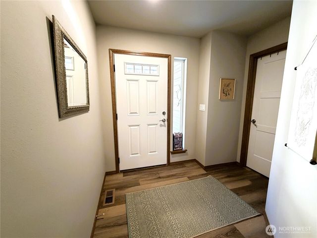 486 Hammond Lane, Rock Island, WA 98850