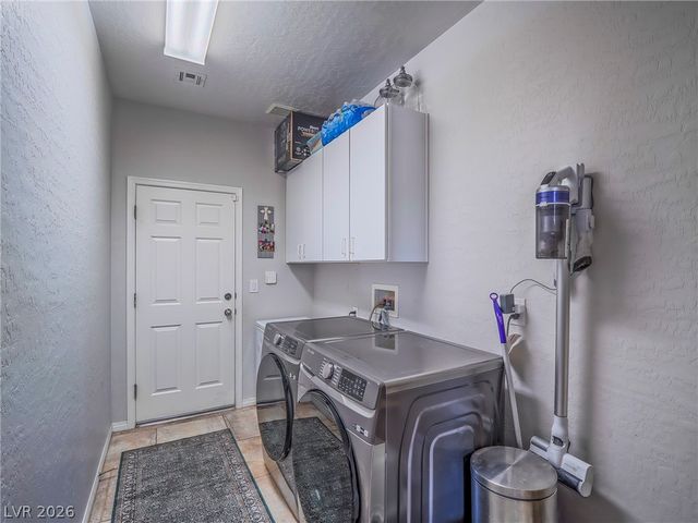 6909 Clewiston Avenue, Las Vegas, NV 89131