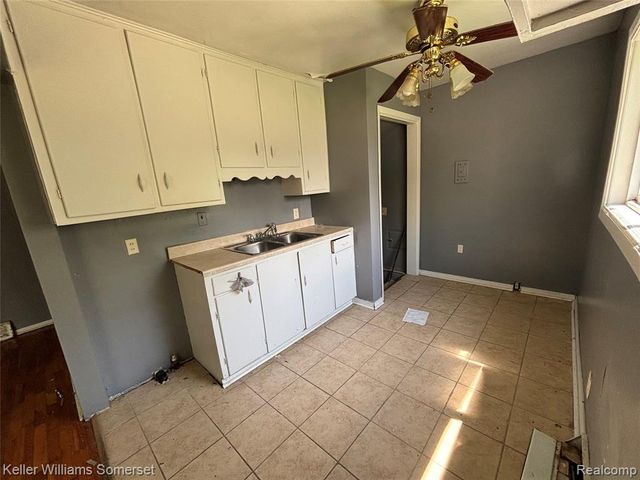 3128 Sloan Street, Flint, MI 48504