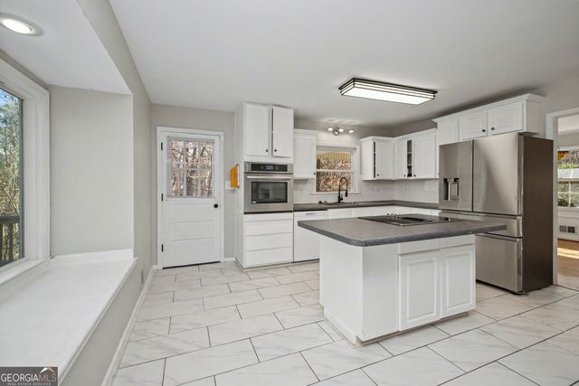 140 Maple Place, Fayetteville, GA 30215