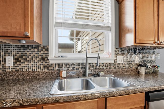 4229 Amesbury Place, Westfield, IN 46062