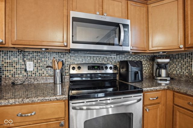 4229 Amesbury Place, Westfield, IN 46062