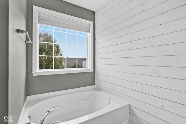 4229 Amesbury Place, Westfield, IN 46062