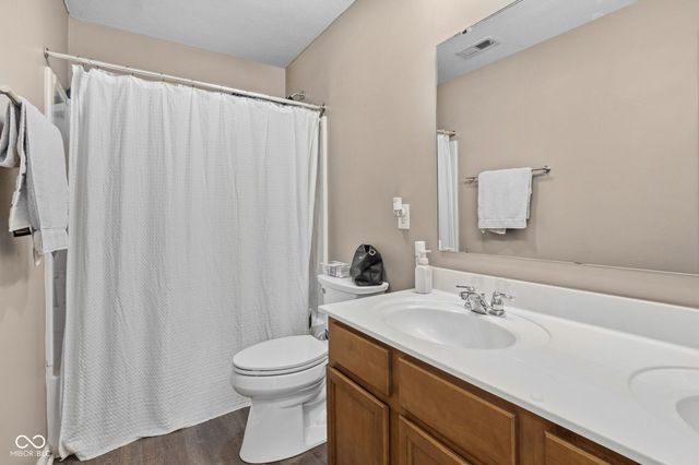 4229 Amesbury Place, Westfield, IN 46062