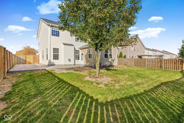 4229 Amesbury Place, Westfield, IN 46062