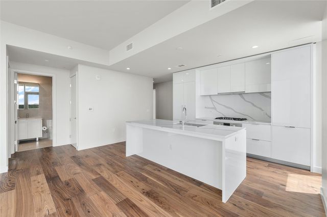 44 East Ave 1701, Austin, TX 78701