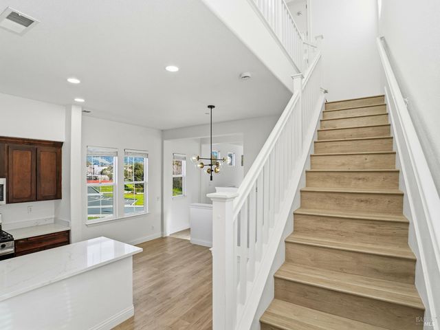 4424 Streamside Dr, Santa Rosa, CA 95409