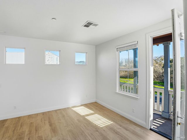 4424 Streamside Dr, Santa Rosa, CA 95409