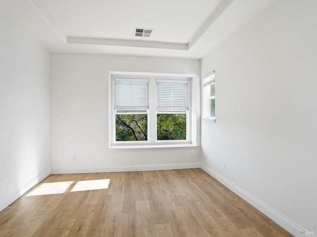 4424 Streamside Dr, Santa Rosa, CA 95409