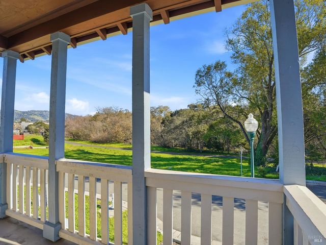 4424 Streamside Dr, Santa Rosa, CA 95409