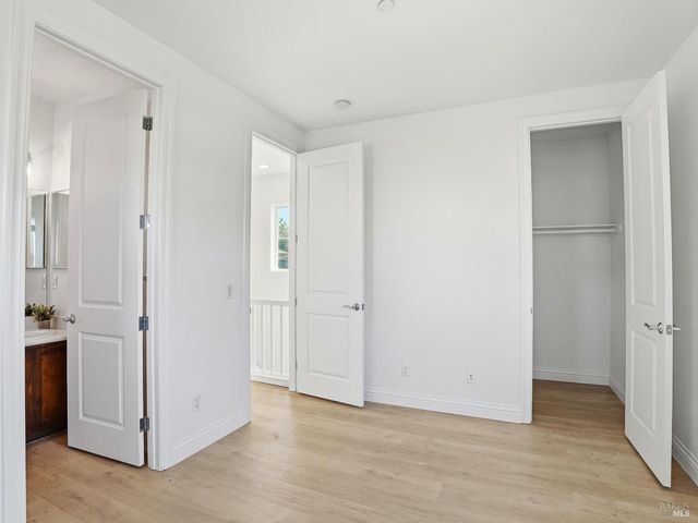 4424 Streamside Dr, Santa Rosa, CA 95409