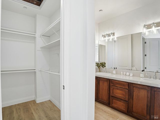 4424 Streamside Dr, Santa Rosa, CA 95409