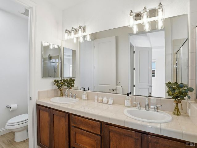 4424 Streamside Dr, Santa Rosa, CA 95409