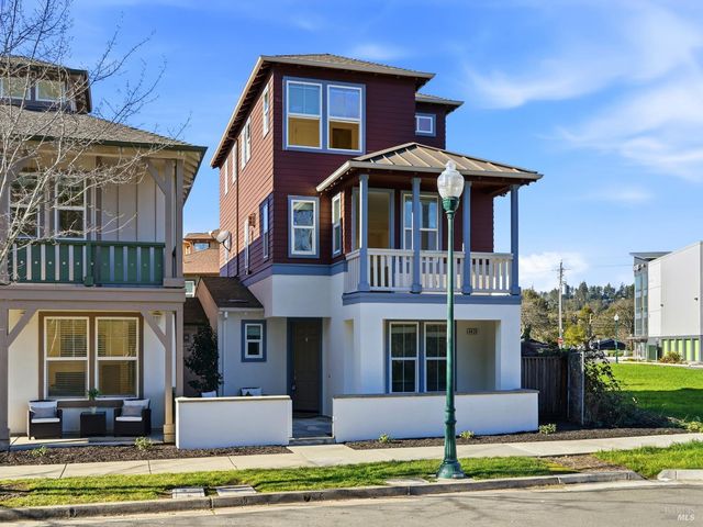 4424 Streamside Dr, Santa Rosa, CA 95409