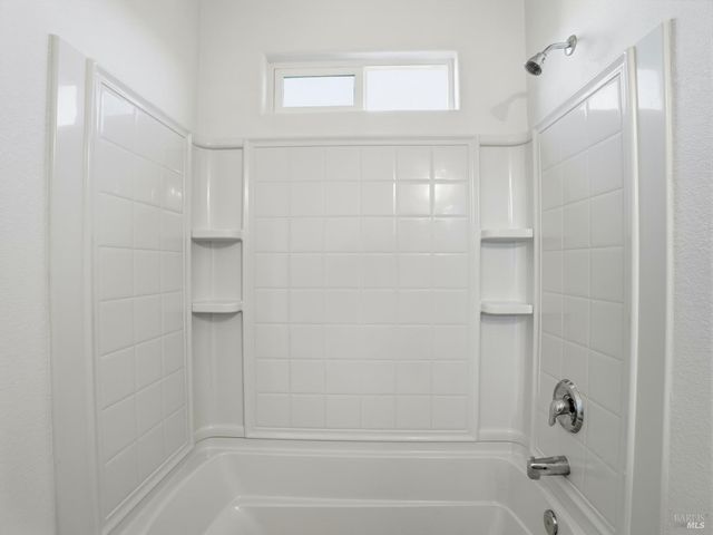 4424 Streamside Dr, Santa Rosa, CA 95409