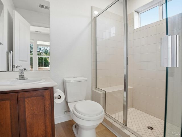 4424 Streamside Dr, Santa Rosa, CA 95409