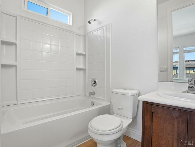 4424 Streamside Dr, Santa Rosa, CA 95409